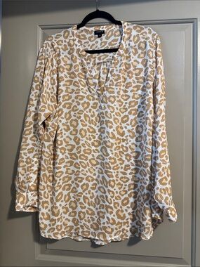 torrid Cream and Tan Leopard Print V-Neck Blouse
